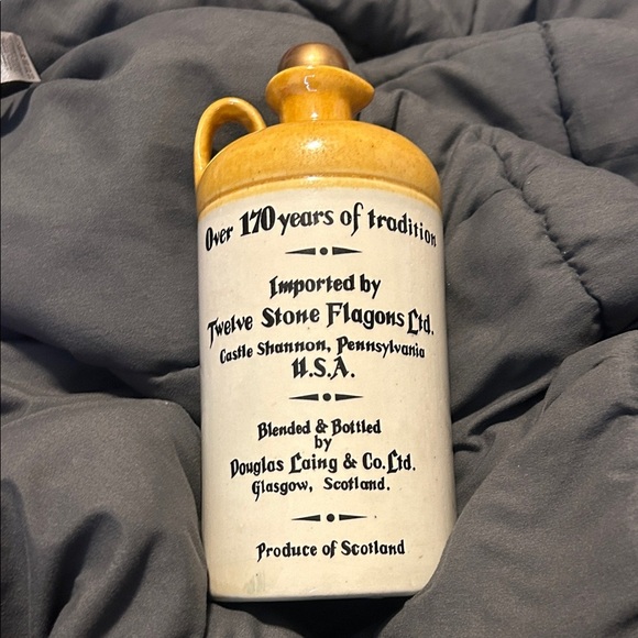 Cream and Tan Whisky Jug - Picture 2 of 7